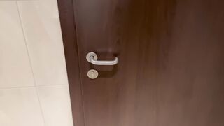 Fremder rettet mich und ich nehme ihn als Belohnung mit auf mein Zimmer!