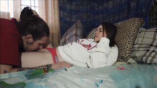 SHE CUMS TWICE IN 10 MINUTES